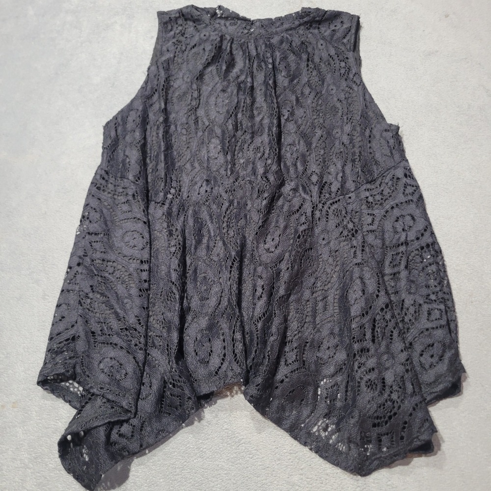 Lily White Lace Blouse Womens XL Black Sleeveless Sharkbite Hem Romantic IL17354